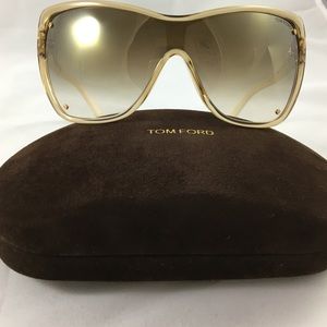 COPY - Tom Ford beautiful design with ivory touch